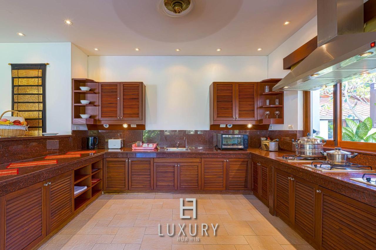5 Bedroom Bali Style Mansion Wl2 HHQ Buitenkant foto
